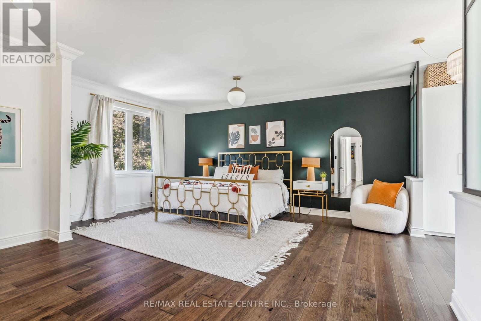 2032 Rebecca Street, Oakville (Br Bronte), Ontario  L6L 2A2 - Photo 19 - W12380710