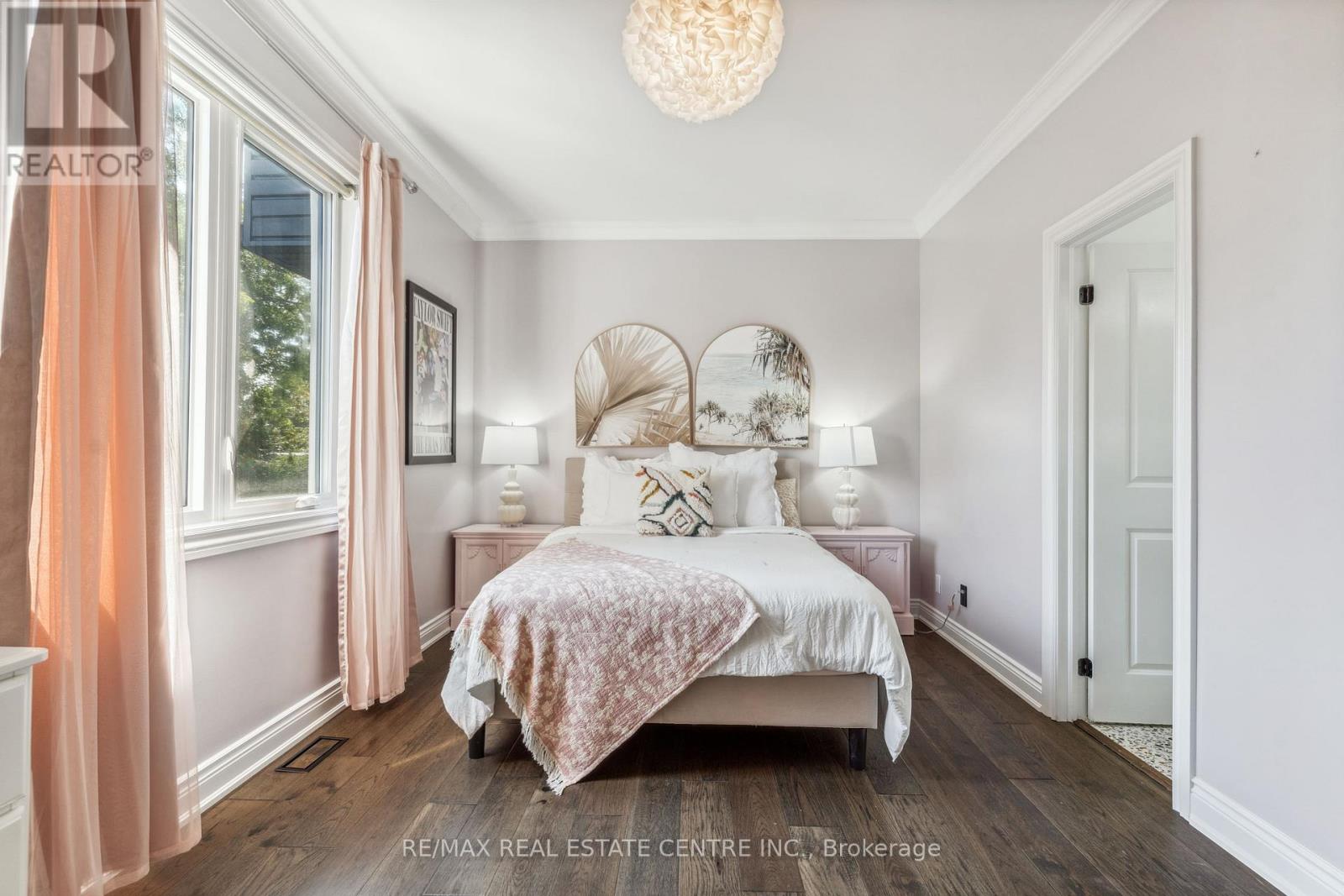 2032 Rebecca Street, Oakville (Br Bronte), Ontario  L6L 2A2 - Photo 31 - W12380710