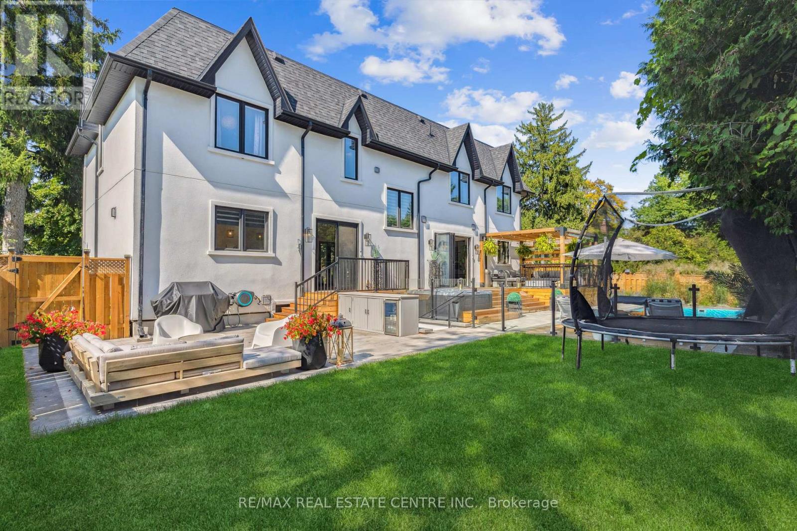 2032 Rebecca Street, Oakville (Br Bronte), Ontario  L6L 2A2 - Photo 39 - W12380710
