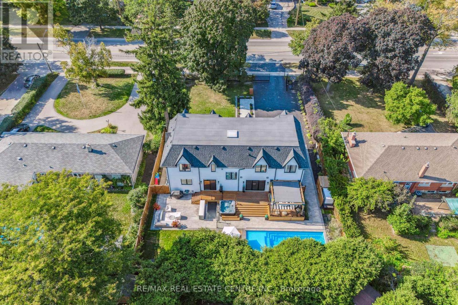 2032 Rebecca Street, Oakville (Br Bronte), Ontario  L6L 2A2 - Photo 49 - W12380710