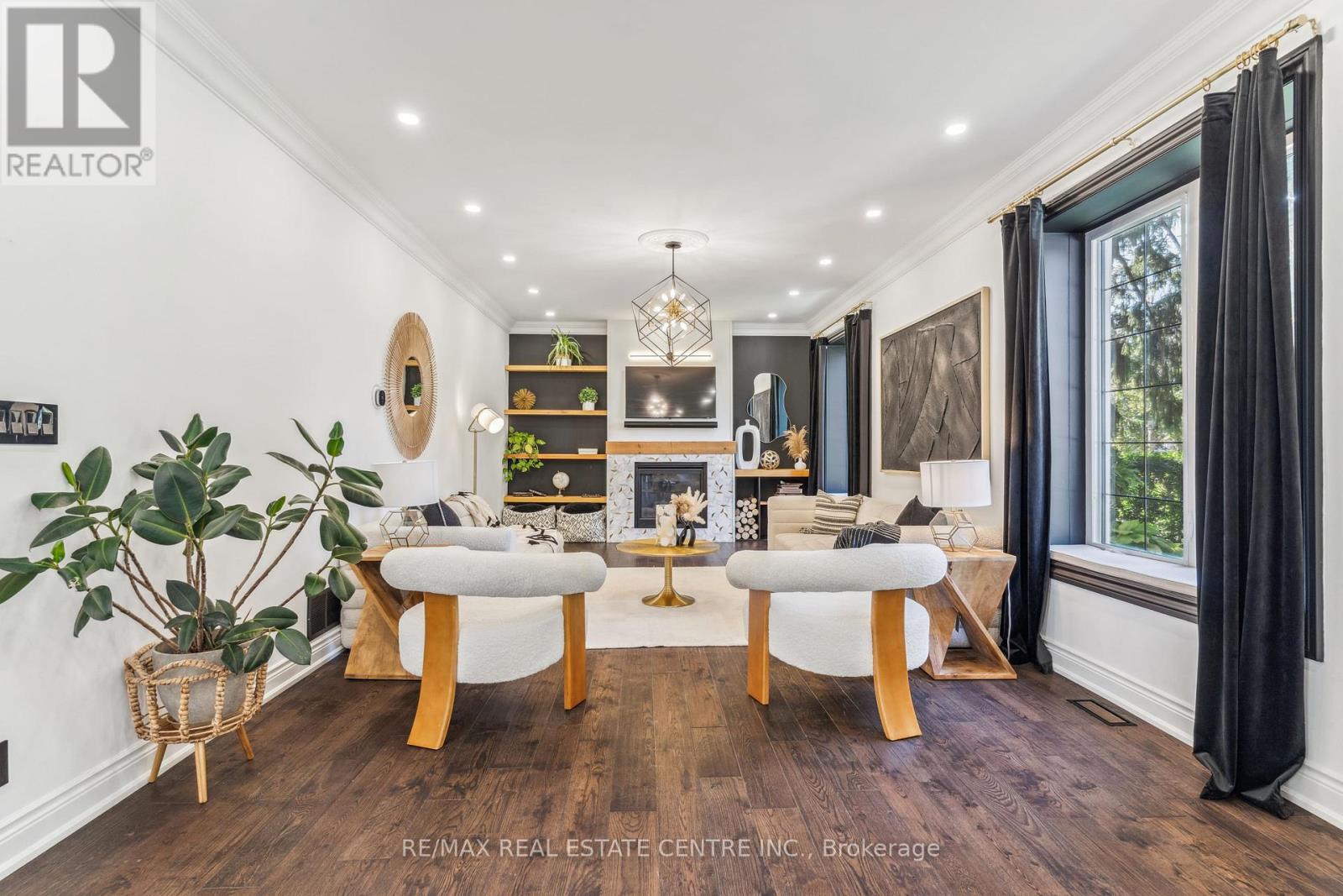 2032 Rebecca Street, Oakville (Br Bronte), Ontario  L6L 2A2 - Photo 8 - W12380710