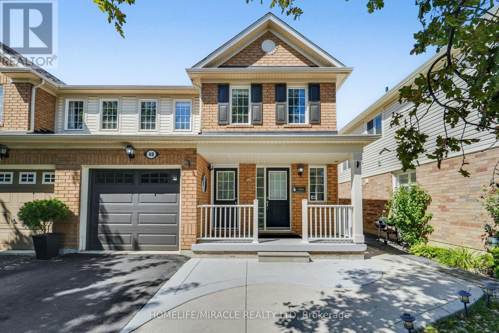 48 Jessop Drive, Brampton, Ontario  L7A 3M8 - Photo 2 - W12380746