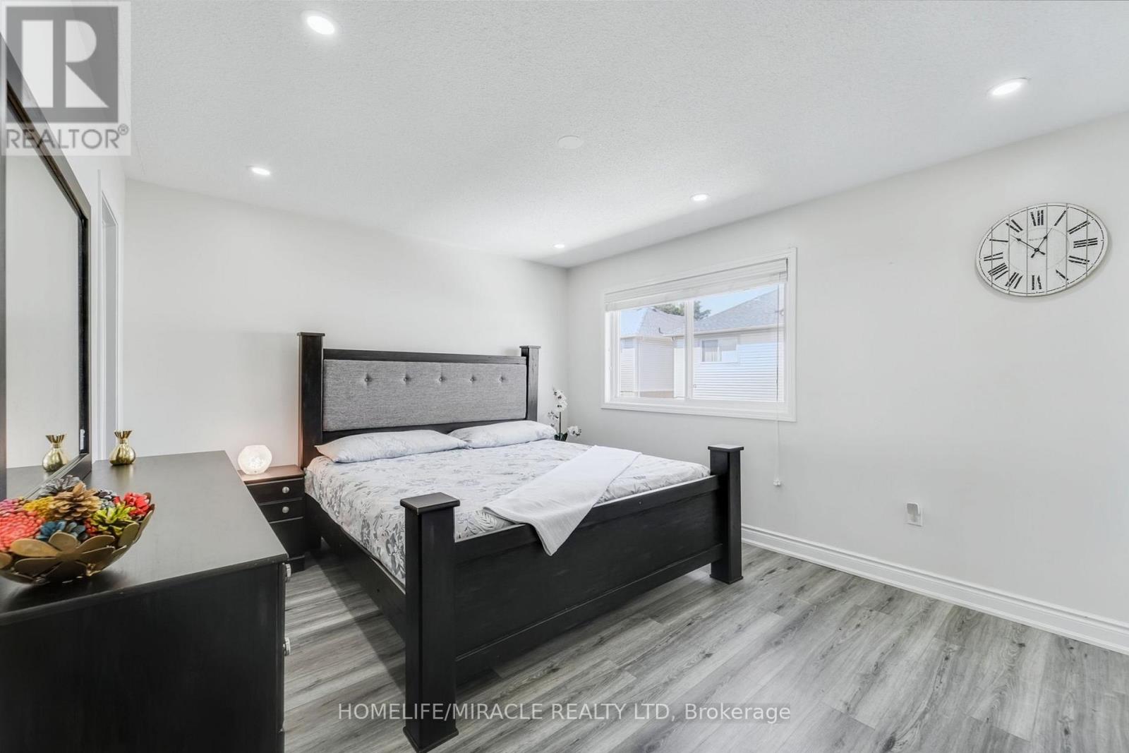 48 Jessop Drive, Brampton, Ontario  L7A 3M8 - Photo 23 - W12380746