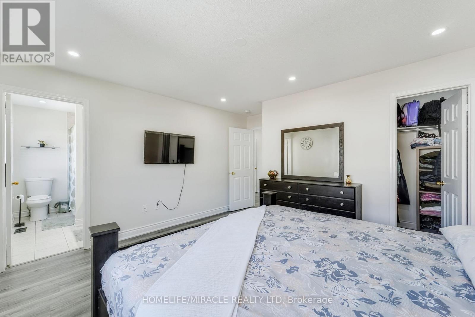 48 Jessop Drive, Brampton, Ontario  L7A 3M8 - Photo 25 - W12380746