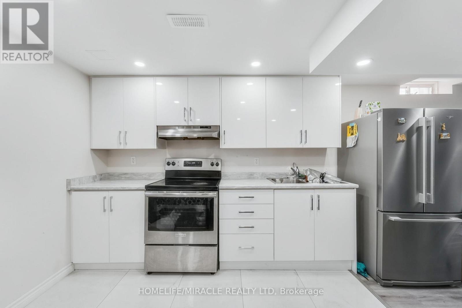 48 Jessop Drive, Brampton, Ontario  L7A 3M8 - Photo 35 - W12380746