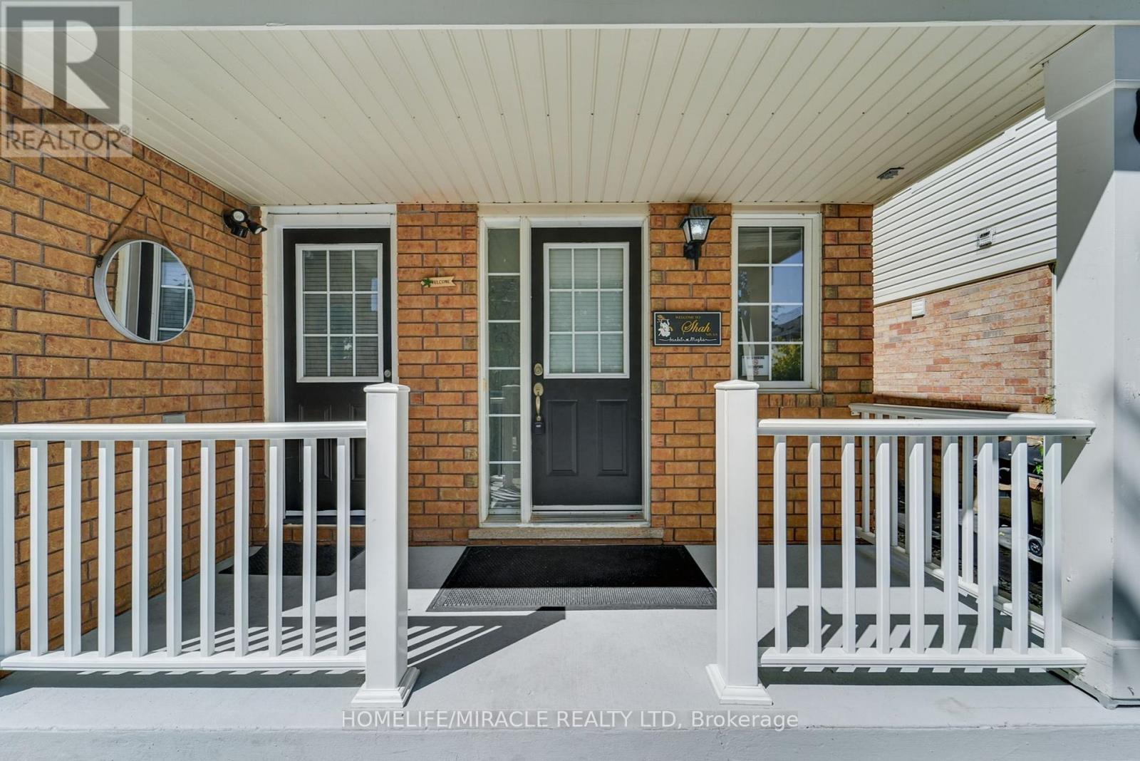 48 Jessop Drive, Brampton, Ontario  L7A 3M8 - Photo 5 - W12380746