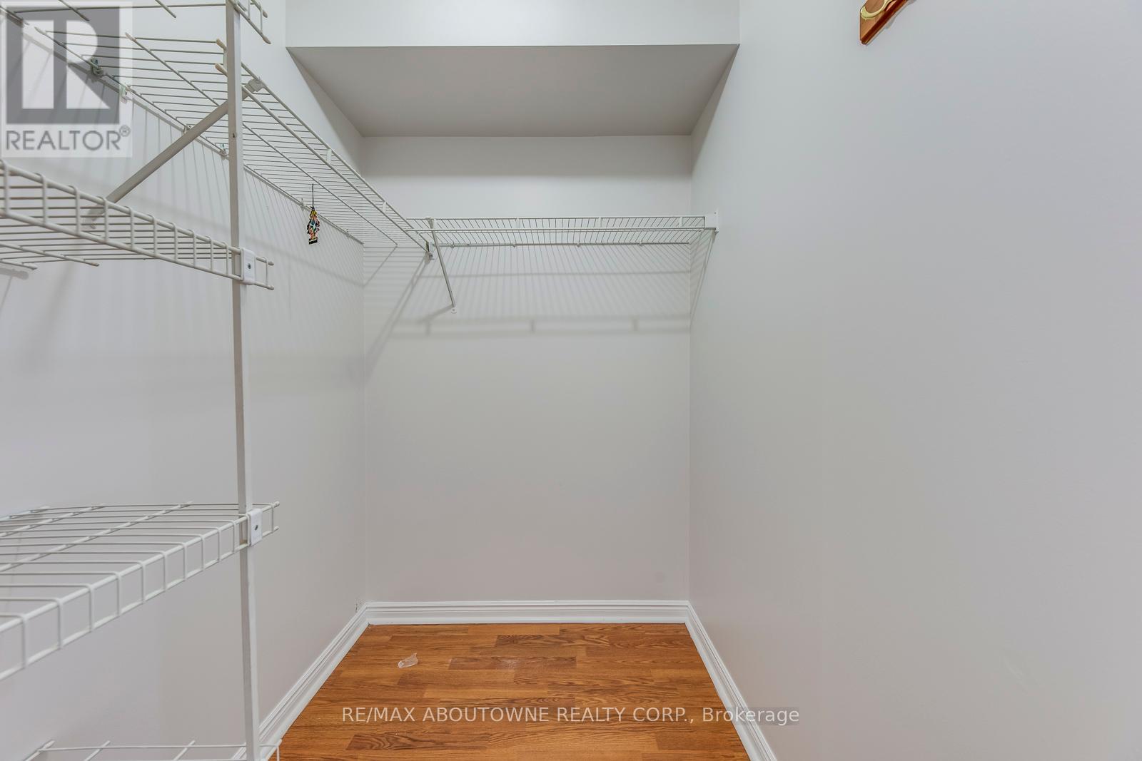 1415 - 135 Hillcrest Avenue, Mississauga (Cooksville), Ontario  L5B 4B1 - Photo 27 - W12380775