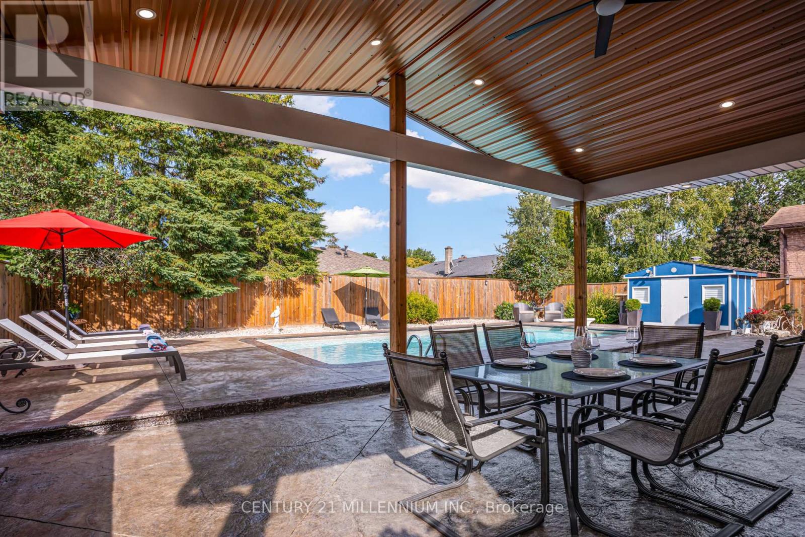 14 Greystone Crescent, Brampton, Ontario  L6Y 2B3 - Photo 4 - W12380778