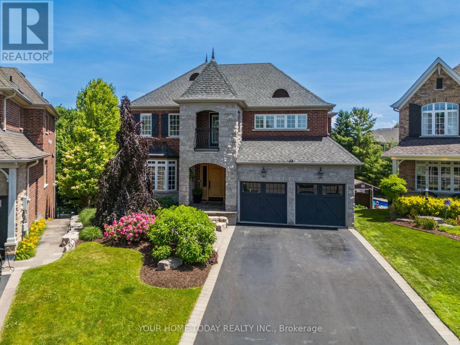 25 View Point Circle, Halton Hills (Georgetown), Ontario  L7G 6P2 - Photo 2 - W12380810