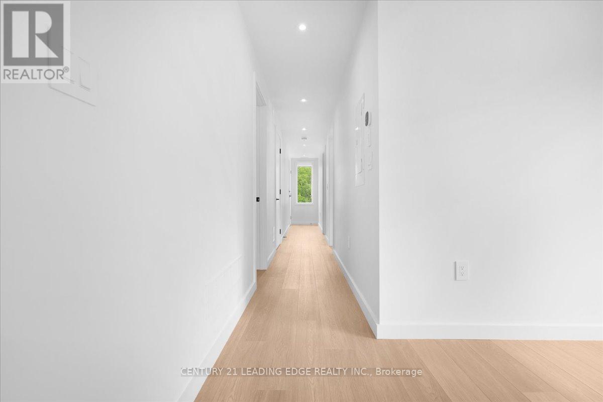 3 - 10 Summit Avenue, Toronto, Ontario  M6E 1X4 - Photo 11 - W12380821