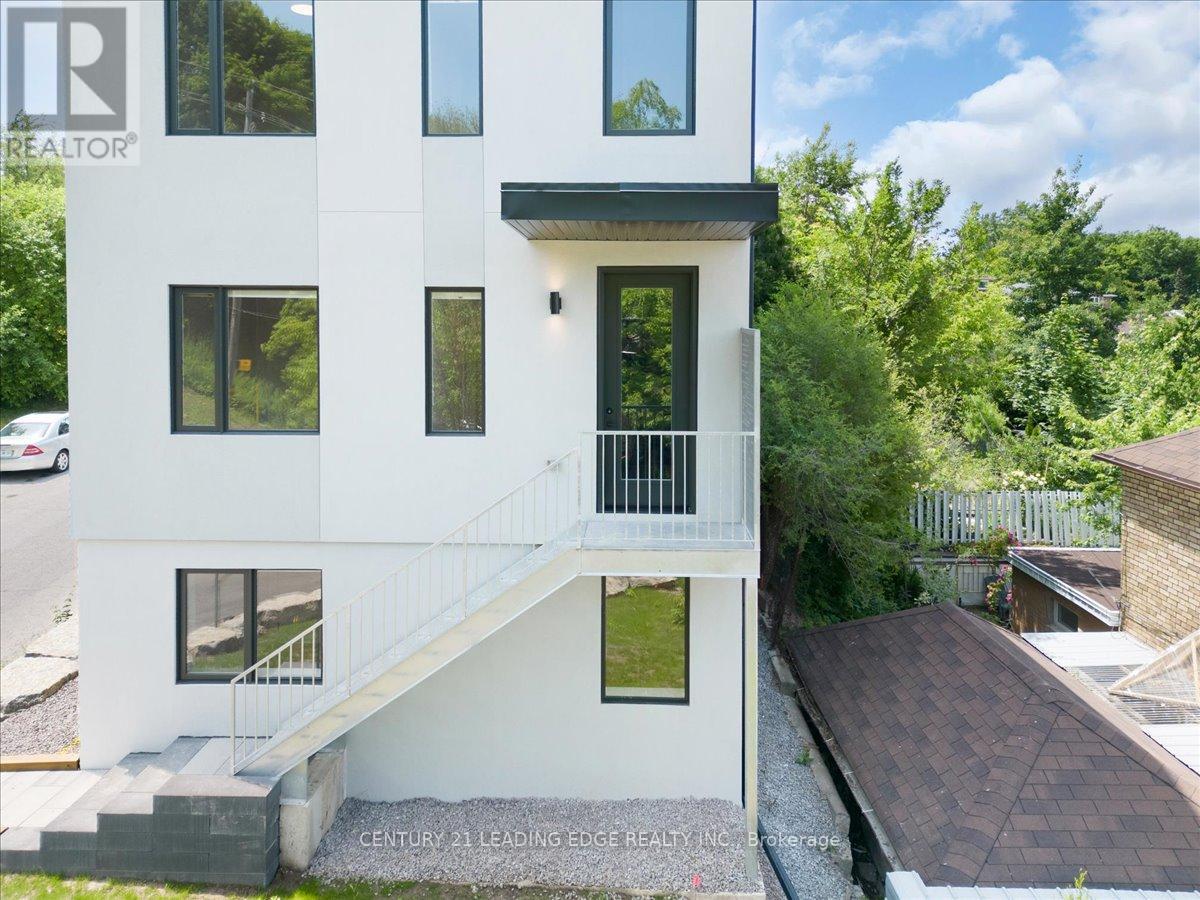3 - 10 Summit Avenue, Toronto, Ontario  M6E 1X4 - Photo 2 - W12380821