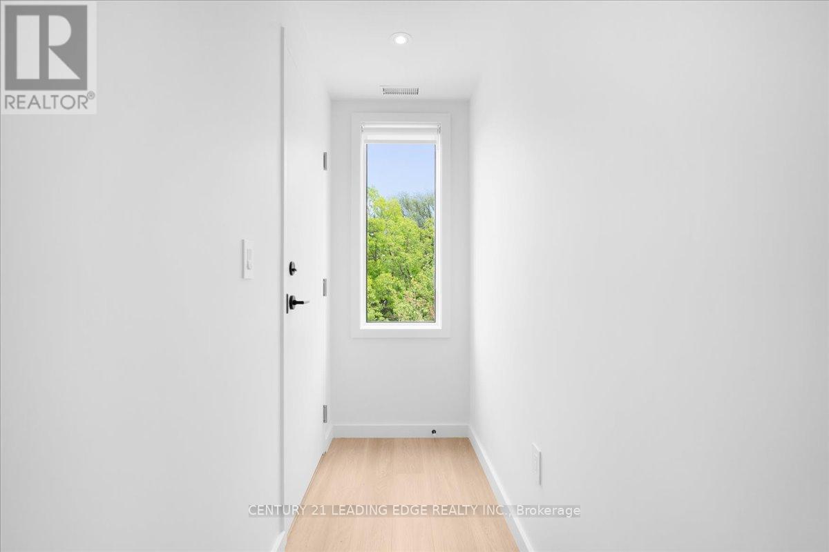 3 - 10 Summit Avenue, Toronto, Ontario  M6E 1X4 - Photo 5 - W12380821