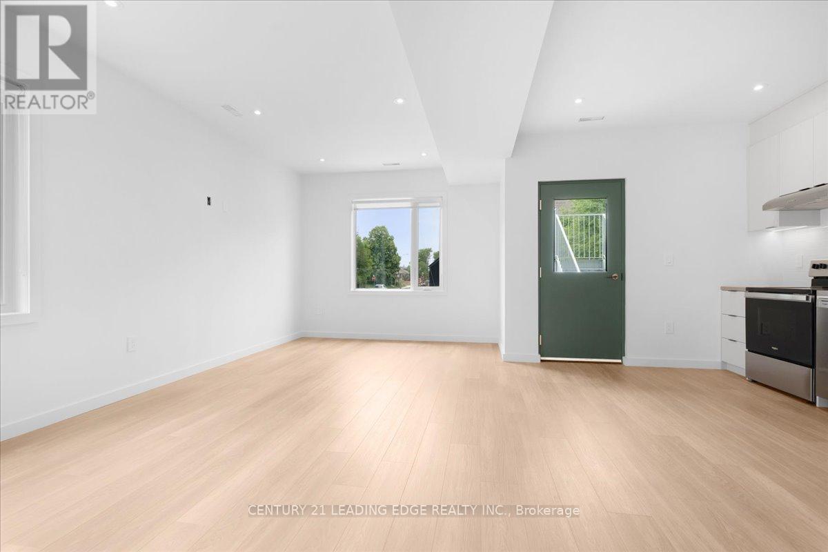3 - 10 Summit Avenue, Toronto, Ontario  M6E 1X4 - Photo 6 - W12380821