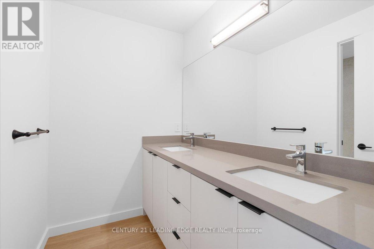 4 - 10 Summit Avenue, Toronto, Ontario  M6E 1X4 - Photo 14 - W12380836