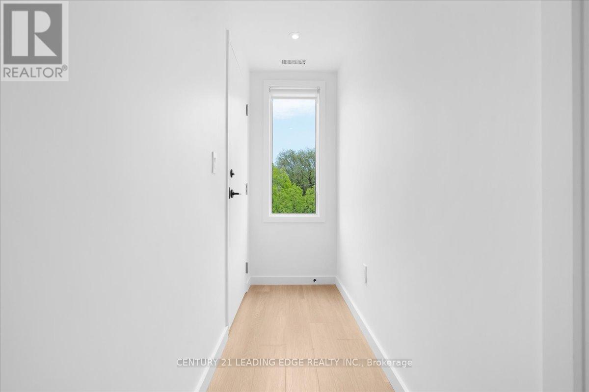 4 - 10 Summit Avenue, Toronto, Ontario  M6E 1X4 - Photo 5 - W12380836