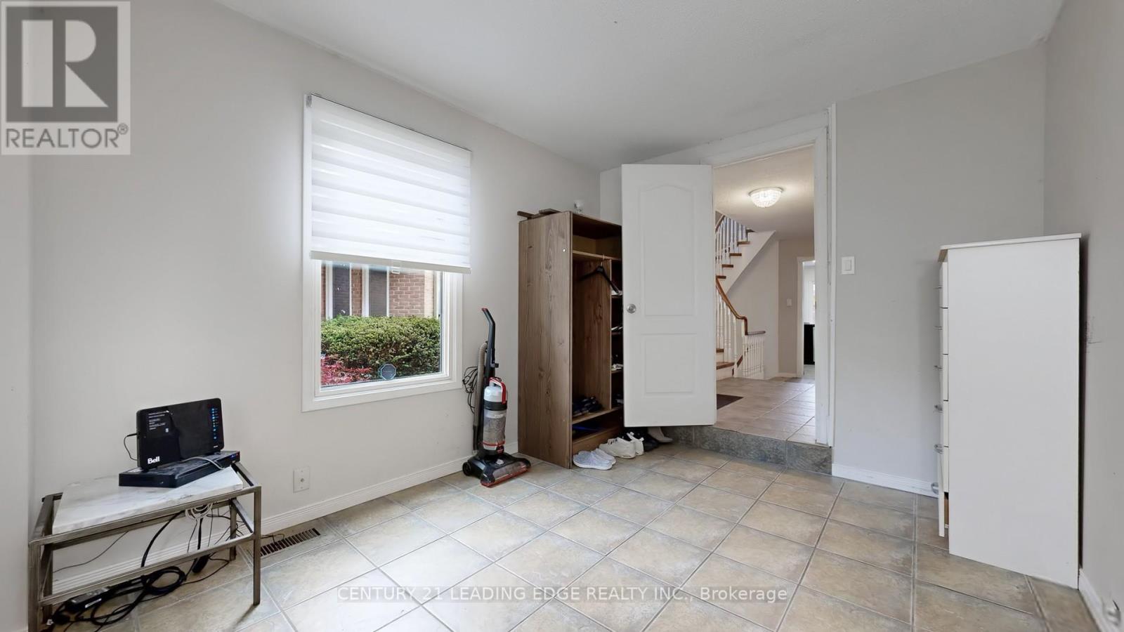 3061 Ilomar Court, Mississauga (Meadowvale), Ontario  L5N 5B6 - Photo 15 - W12380854