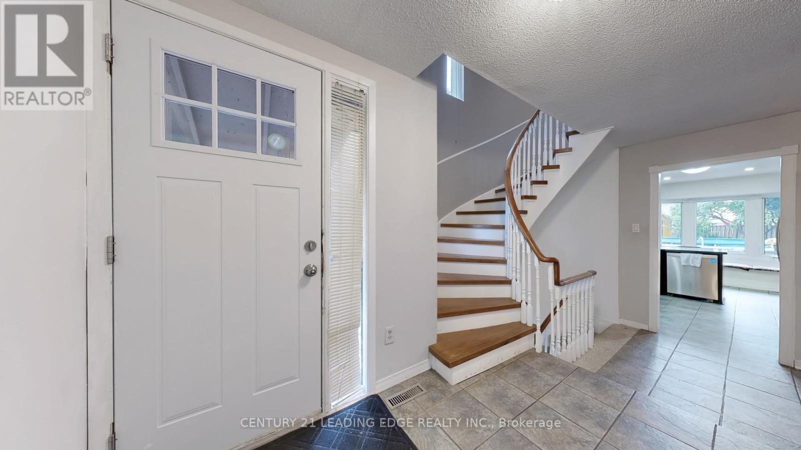 3061 Ilomar Court, Mississauga (Meadowvale), Ontario  L5N 5B6 - Photo 17 - W12380854