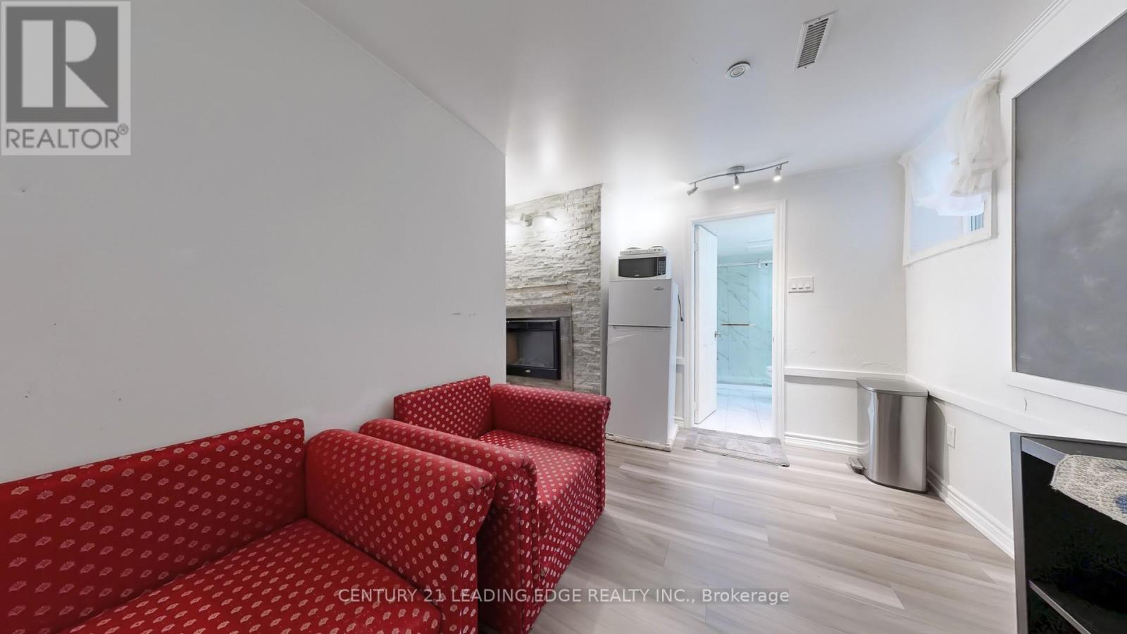 3061 Ilomar Court, Mississauga (Meadowvale), Ontario  L5N 5B6 - Photo 33 - W12380854