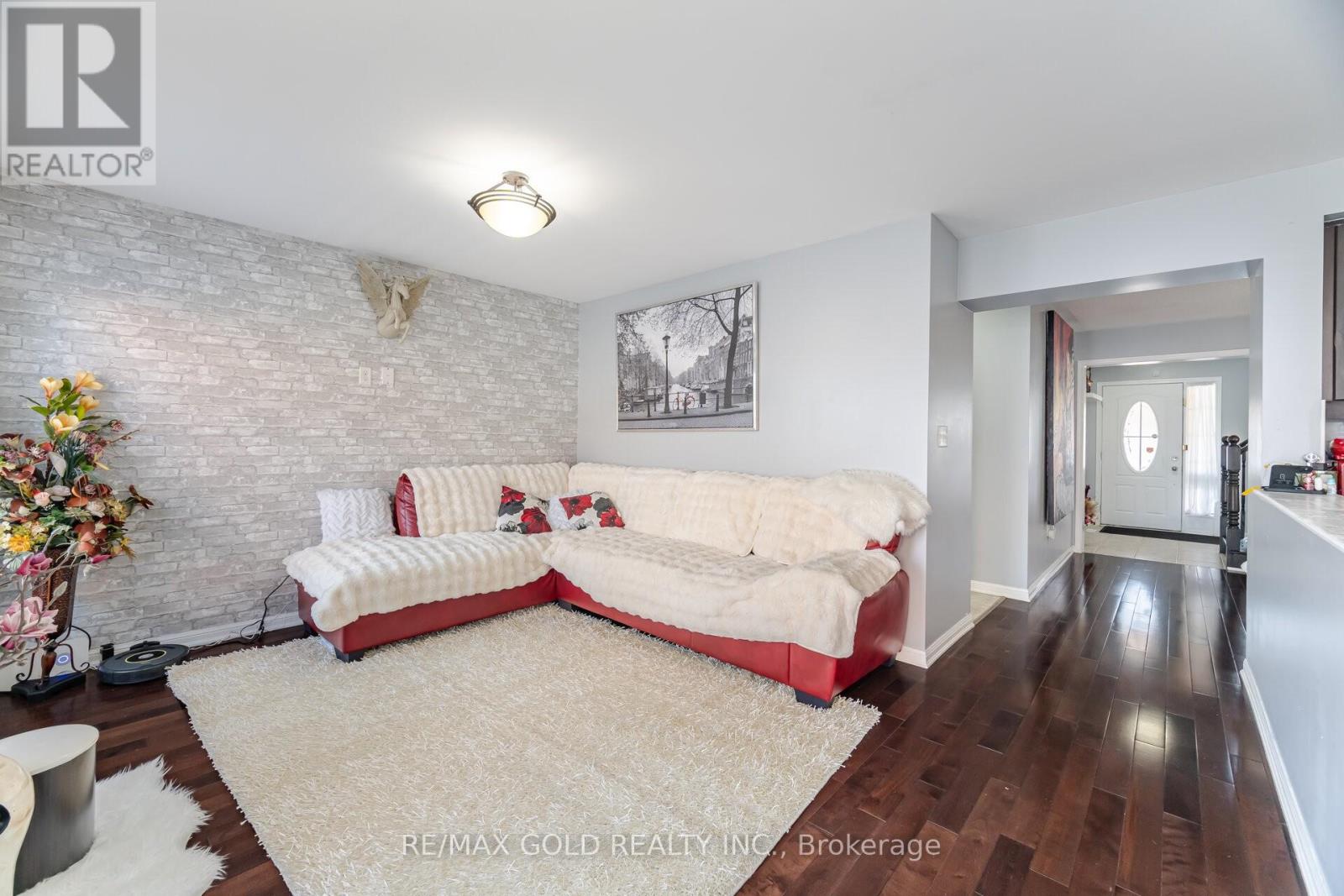 Property at 8 CALIPER DRIVE image 4