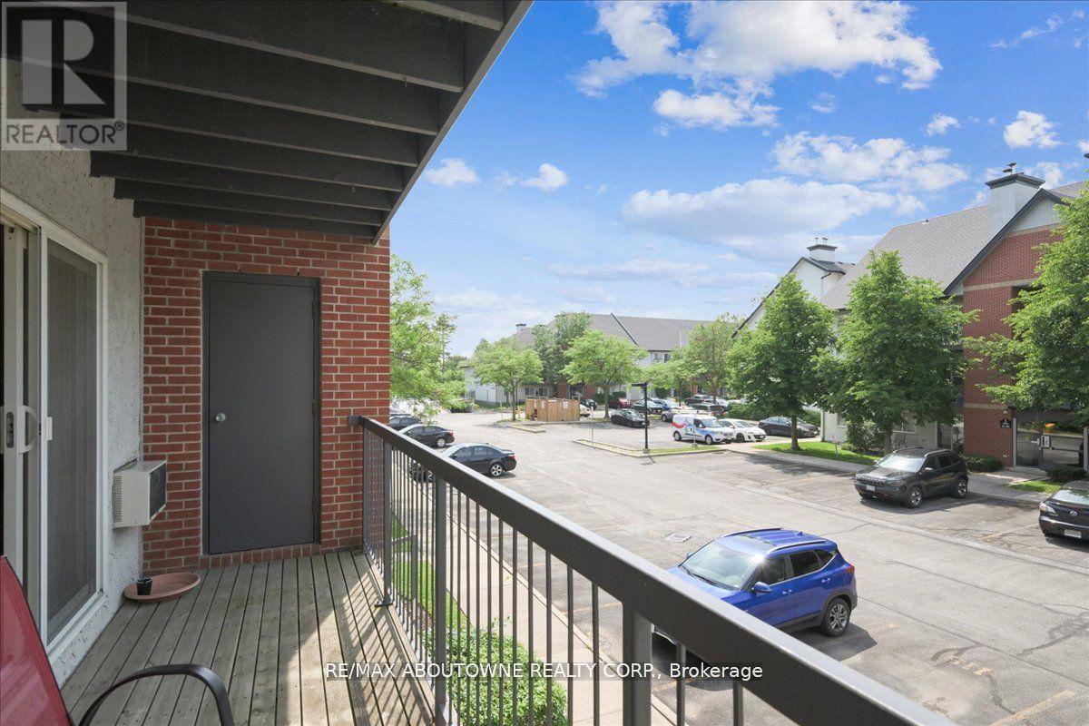 921 - 1450 Glen Abbey Gate, Oakville, Ontario  L6M 2V7 - Photo 21 - W12380872