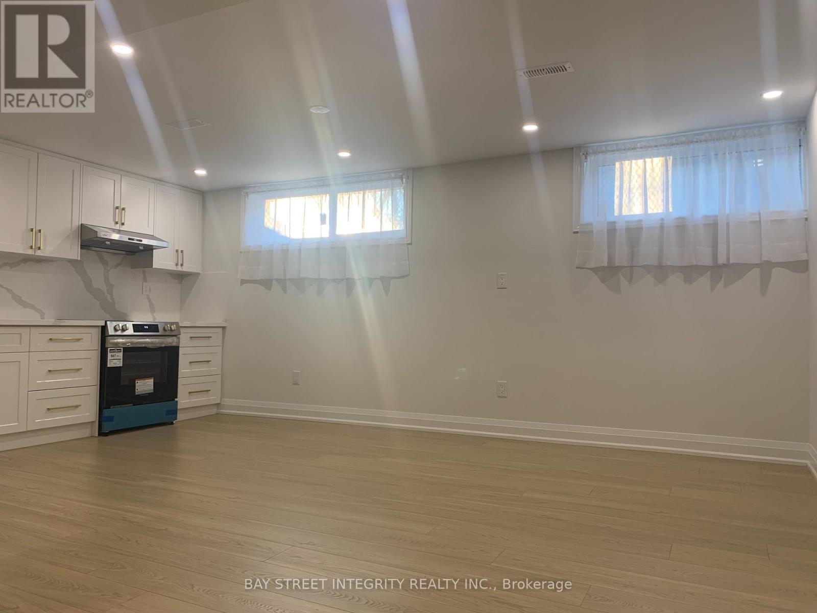 77 Wareside Road, Toronto, Ontario  M9C 3B5 - Photo 3 - W12380896