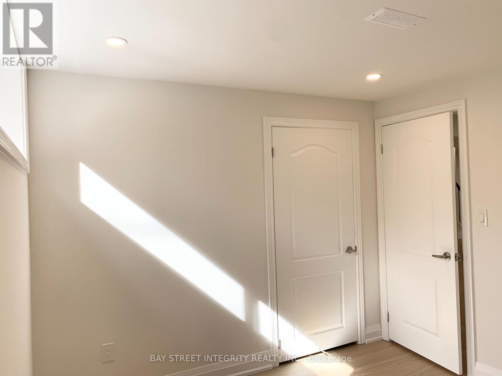 77 Wareside Road, Toronto, Ontario  M9C 3B5 - Photo 9 - W12380896