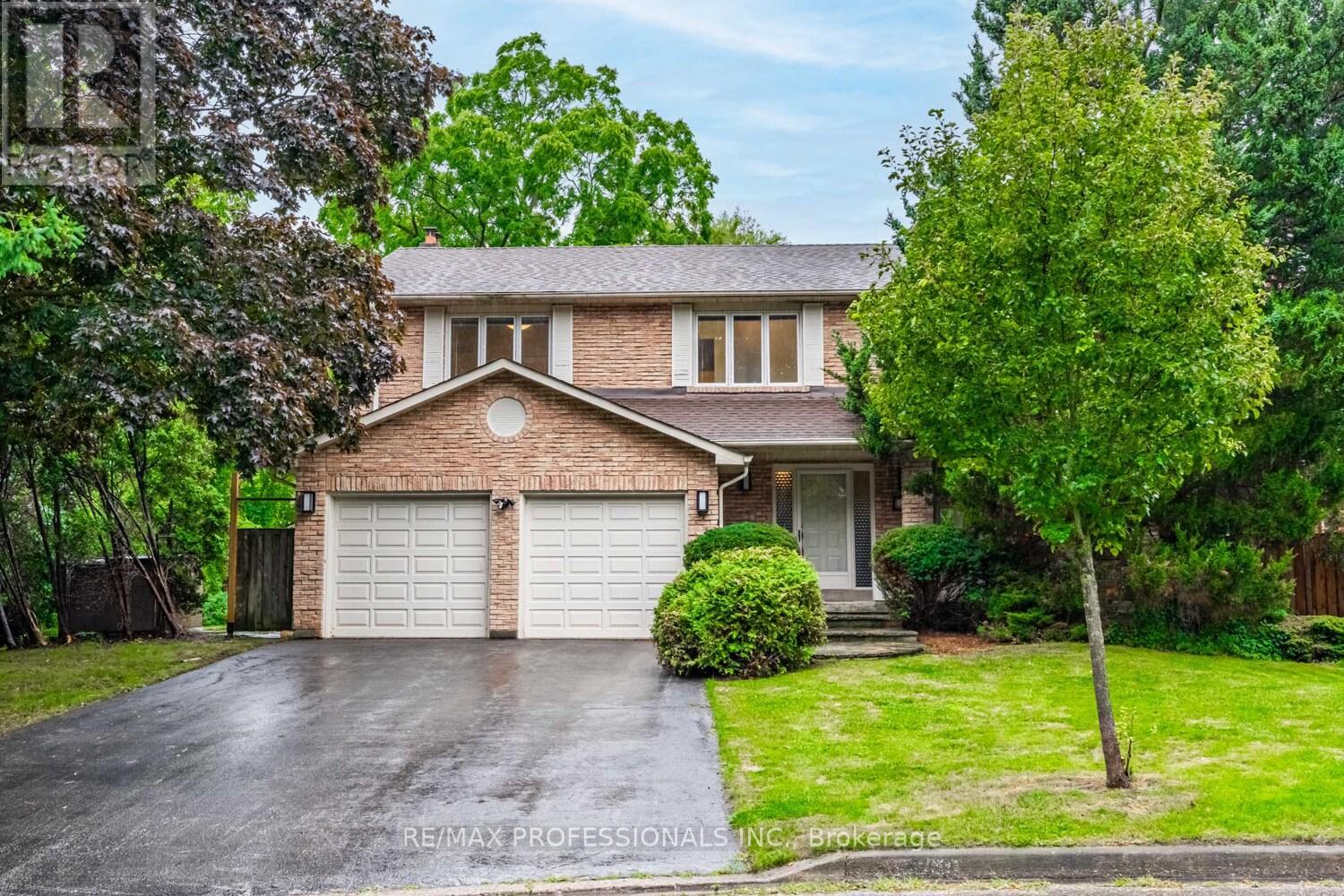 2260 CEDARBERRY COURT, Oakville, Ontario