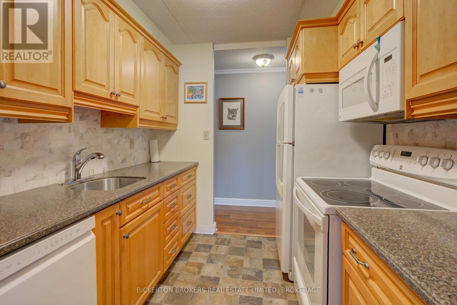 301 - 610 William Street S, Gananoque, Ontario  K7G 3A4 - Photo 31 - X12381132