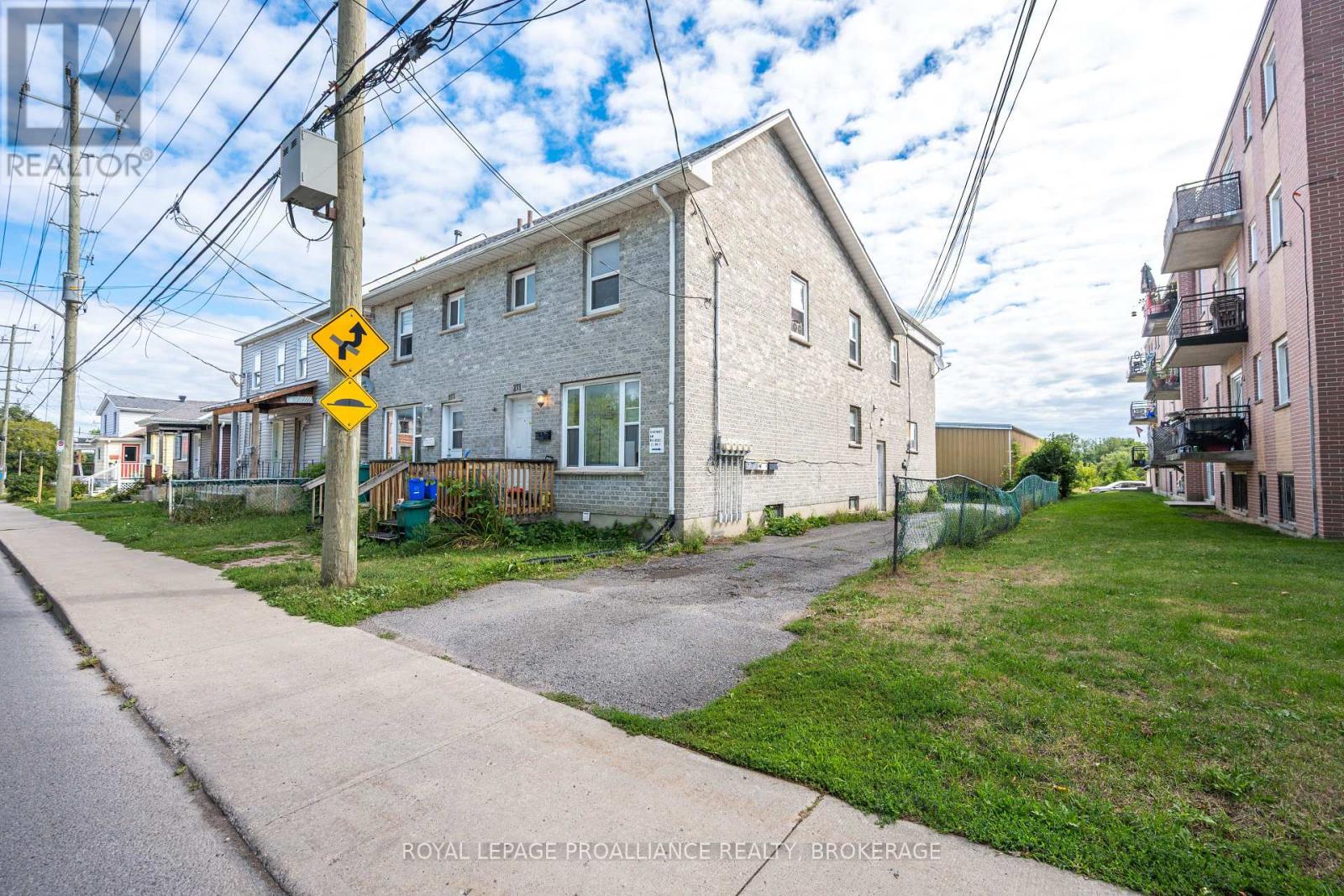 271-273 Rideau Street, Kingston, Ontario  K7K 3A7 - Photo 2 - X12381135