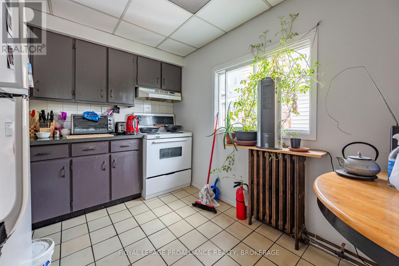 271-273 Rideau Street, Kingston, Ontario  K7K 3A7 - Photo 37 - X12381135