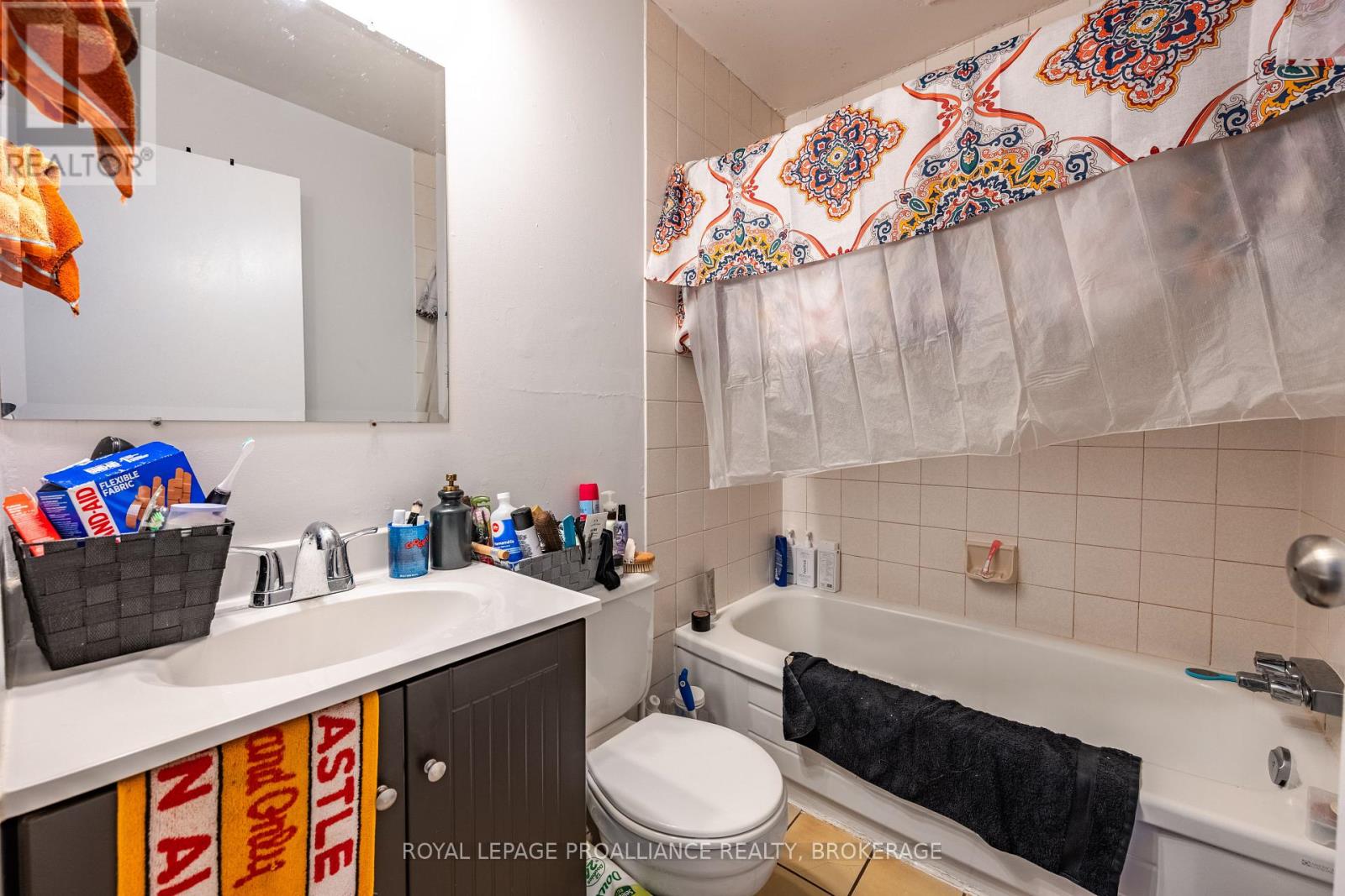 271-273 Rideau Street, Kingston, Ontario  K7K 3A7 - Photo 39 - X12381135