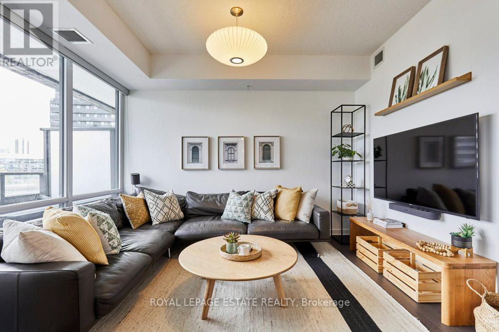 N419 - 120 Bayview Avenue, Toronto, Ontario  M5A 0G4 - Photo 3 - C12380978
