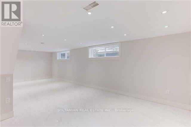 44 Tremont Crescent, Toronto, Ontario  M3B 2S2 - Photo 11 - C12380996