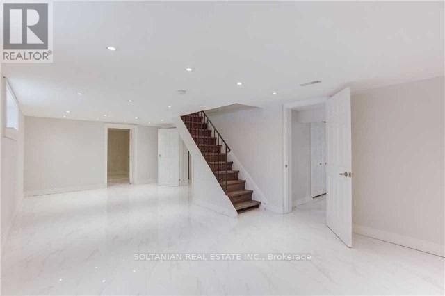 44 Tremont Crescent, Toronto, Ontario  M3B 2S2 - Photo 12 - C12380996