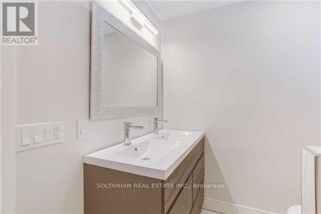 44 Tremont Crescent, Toronto, Ontario  M3B 2S2 - Photo 14 - C12380996