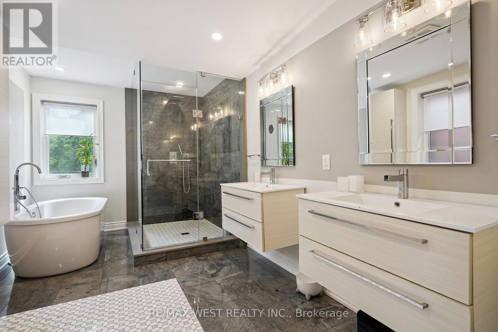 115 Cottingham Street, Toronto, Ontario  M4V 1B9 - Photo 10 - C12381026
