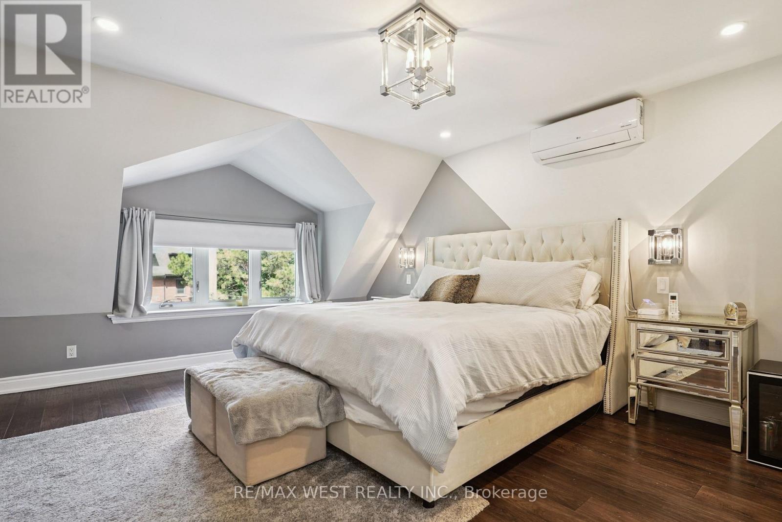 115 Cottingham Street, Toronto, Ontario  M4V 1B9 - Photo 9 - C12381026