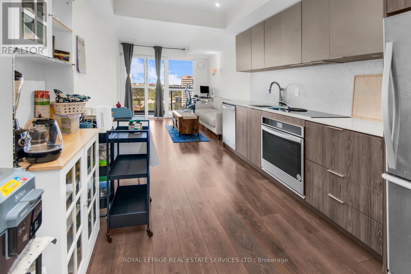 1405 - 2 Sonic Way, Toronto, Ontario  M3C 0P2 - Photo 11 - C12381027