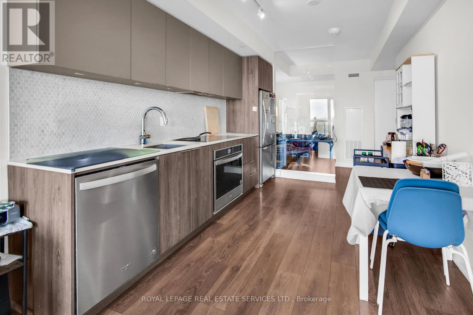1405 - 2 Sonic Way, Toronto, Ontario  M3C 0P2 - Photo 14 - C12381027