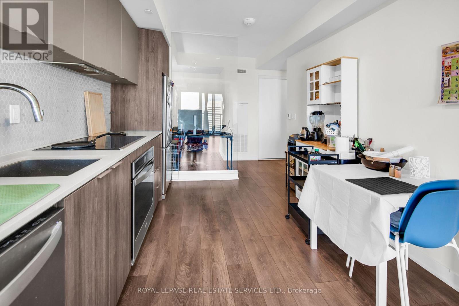 1405 - 2 Sonic Way, Toronto, Ontario  M3C 0P2 - Photo 15 - C12381027