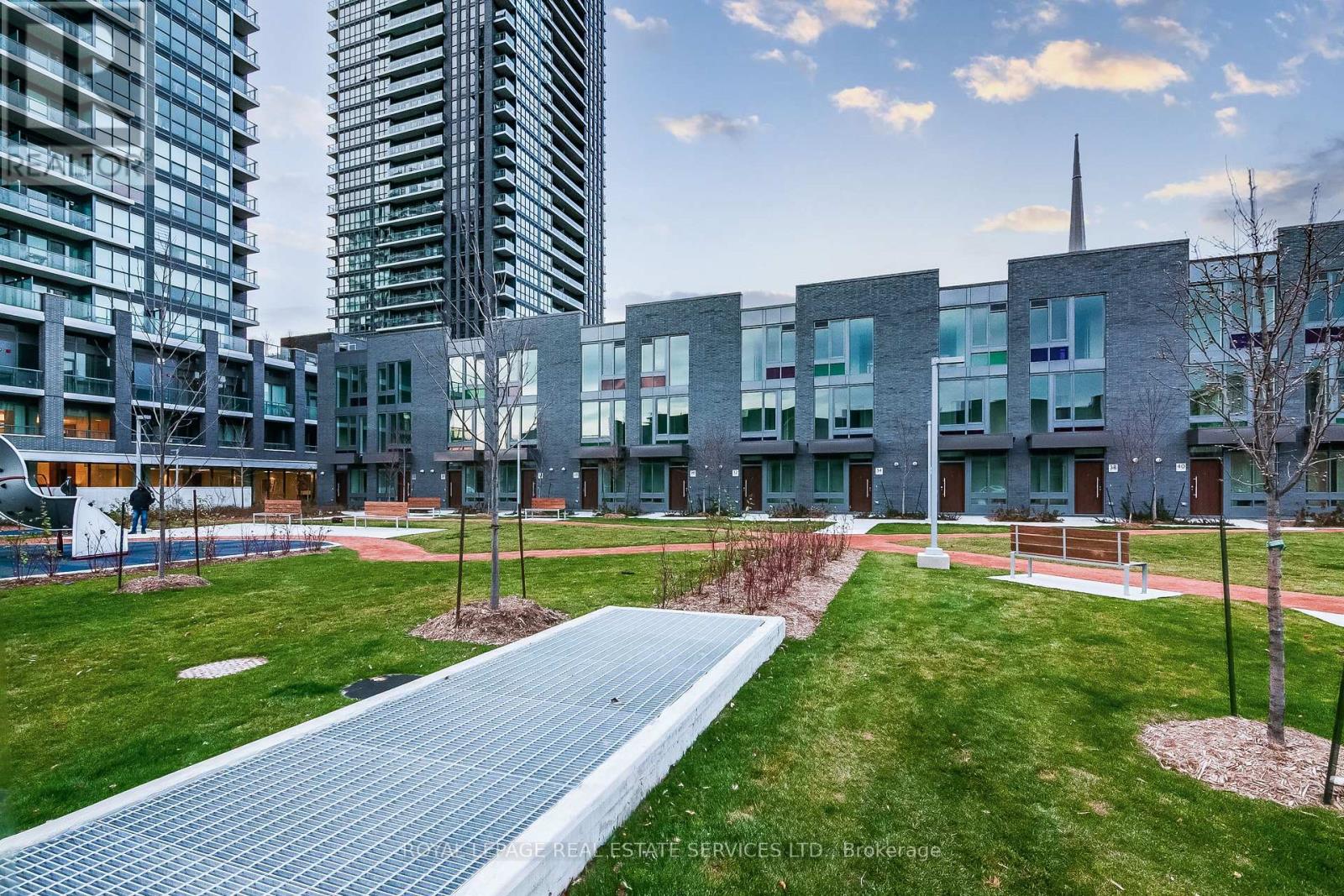 1405 - 2 Sonic Way, Toronto, Ontario  M3C 0P2 - Photo 36 - C12381027