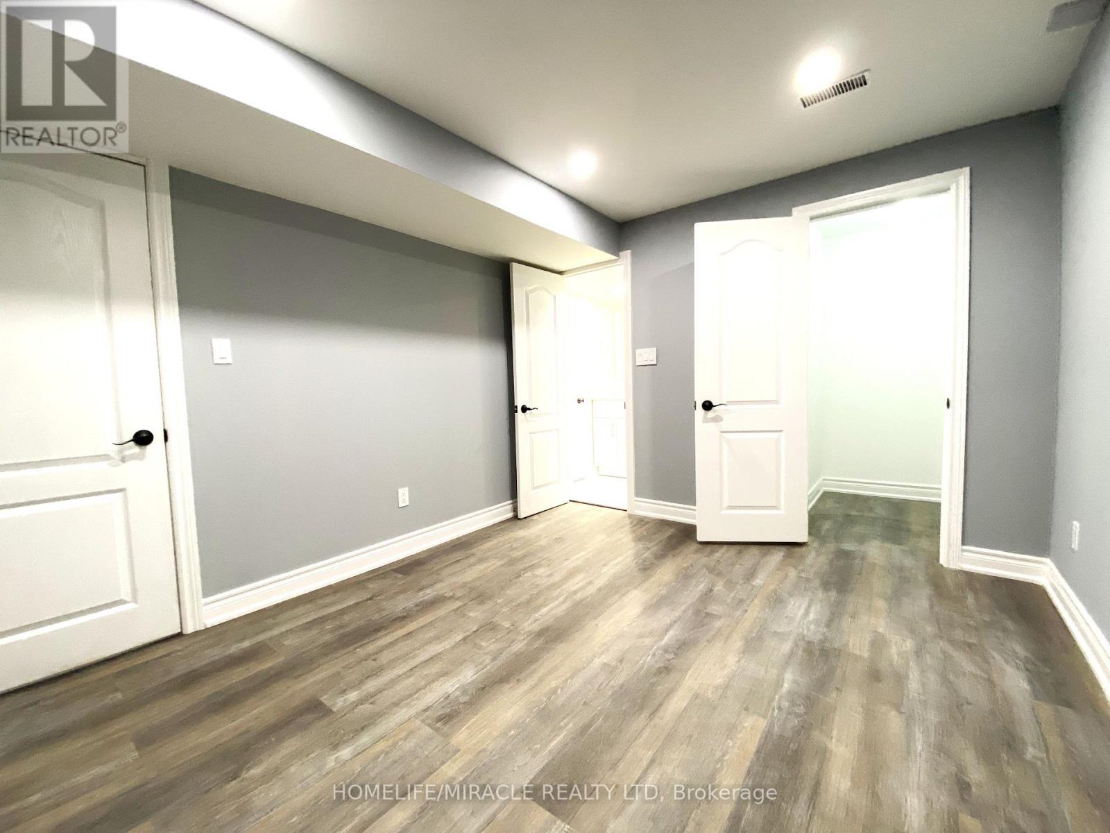11 Berkshire Court, Whitby, Ontario  L1R 2S4 - Photo 12 - E12380973