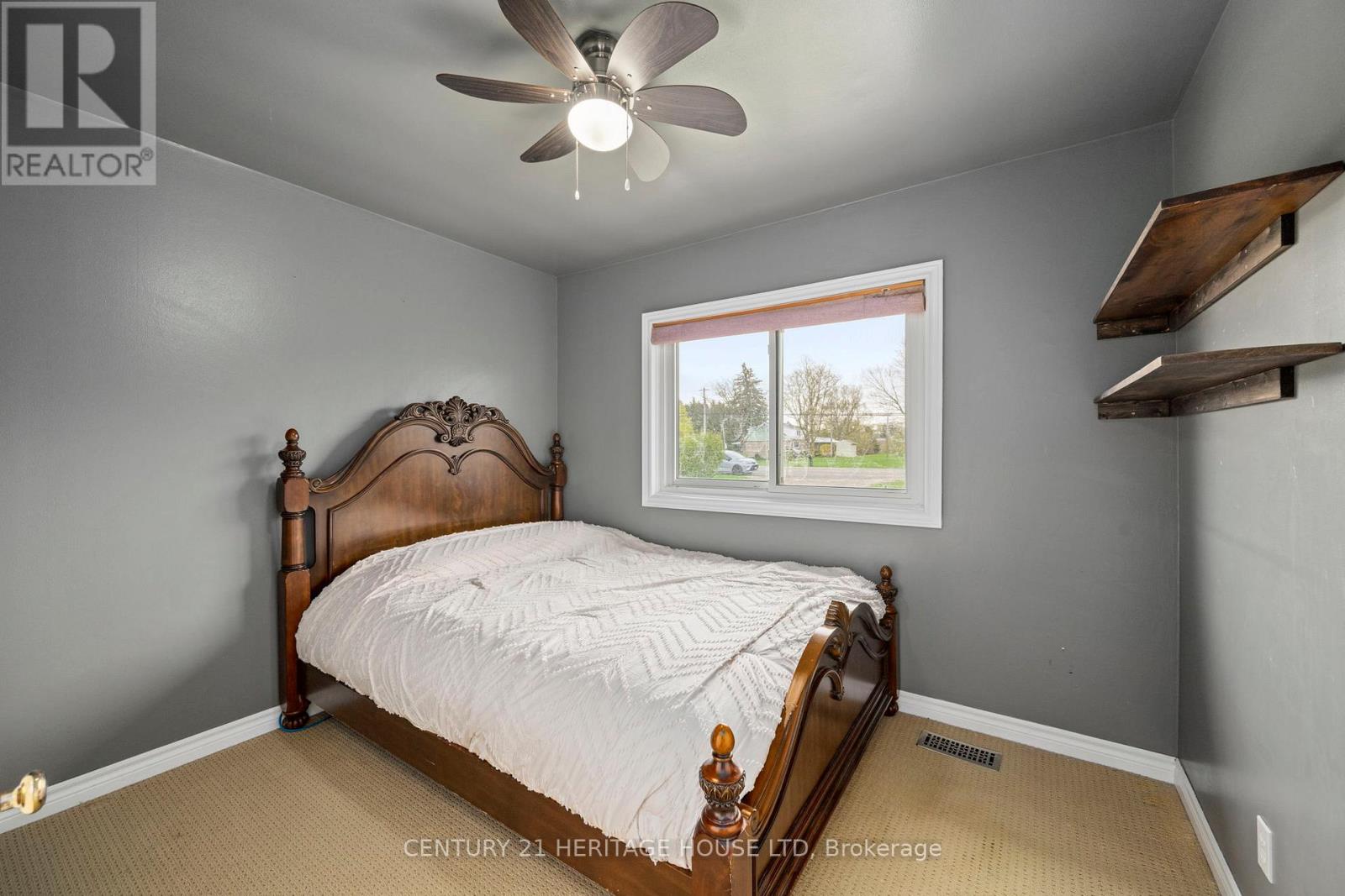 2720 Catherine Street, Thames Centre, Ontario  N0L 1G4 - Photo 18 - X12381177