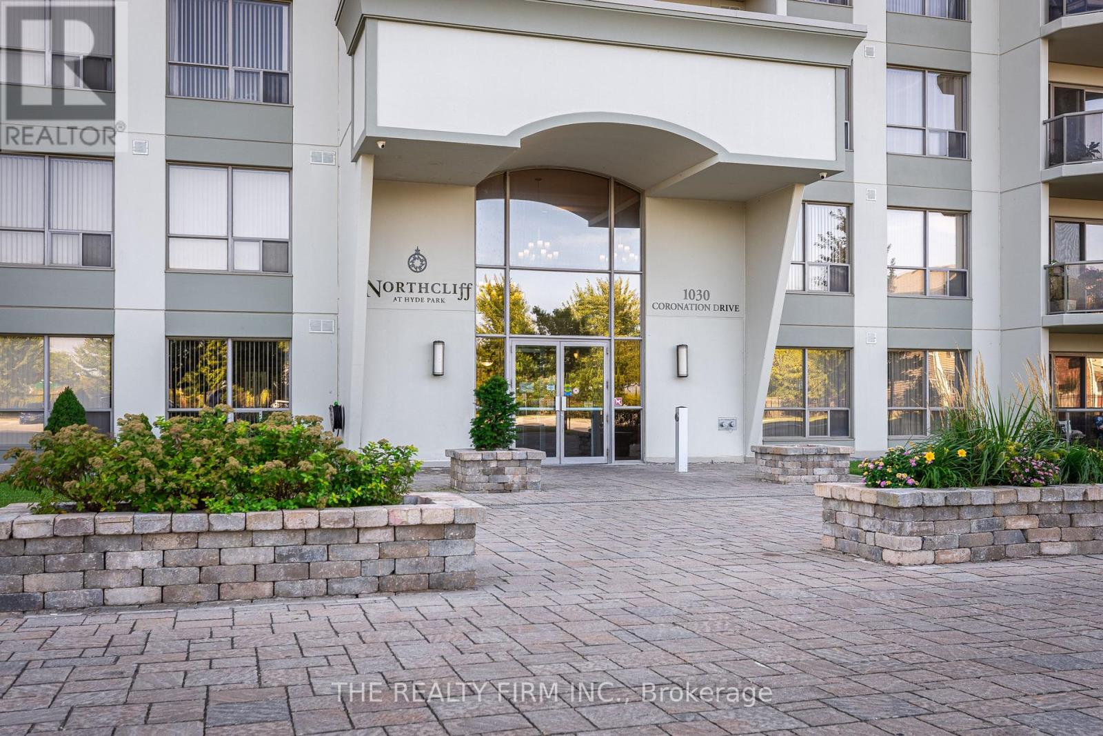 812 - 1030 Coronation Drive, London North, Ontario  N6G 0G5 - Photo 1 - X12381178