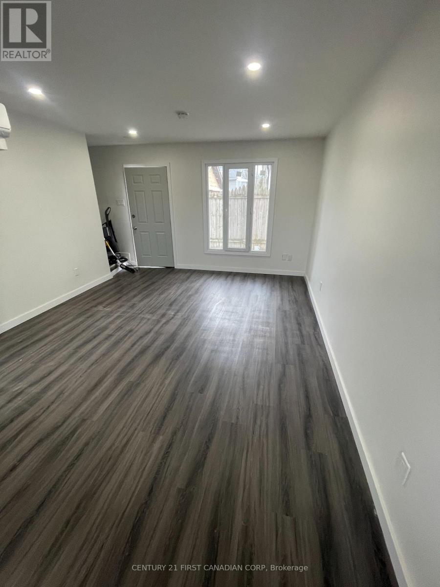 292 Simcoe Street, London East, Ontario  N6B 1J5 - Photo 28 - X12381222