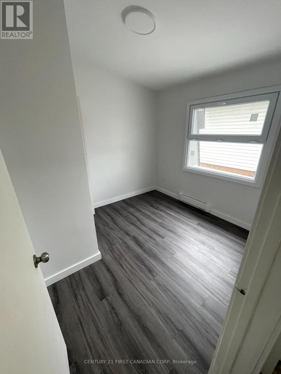 292 Simcoe Street, London East, Ontario  N6B 1J5 - Photo 38 - X12381222