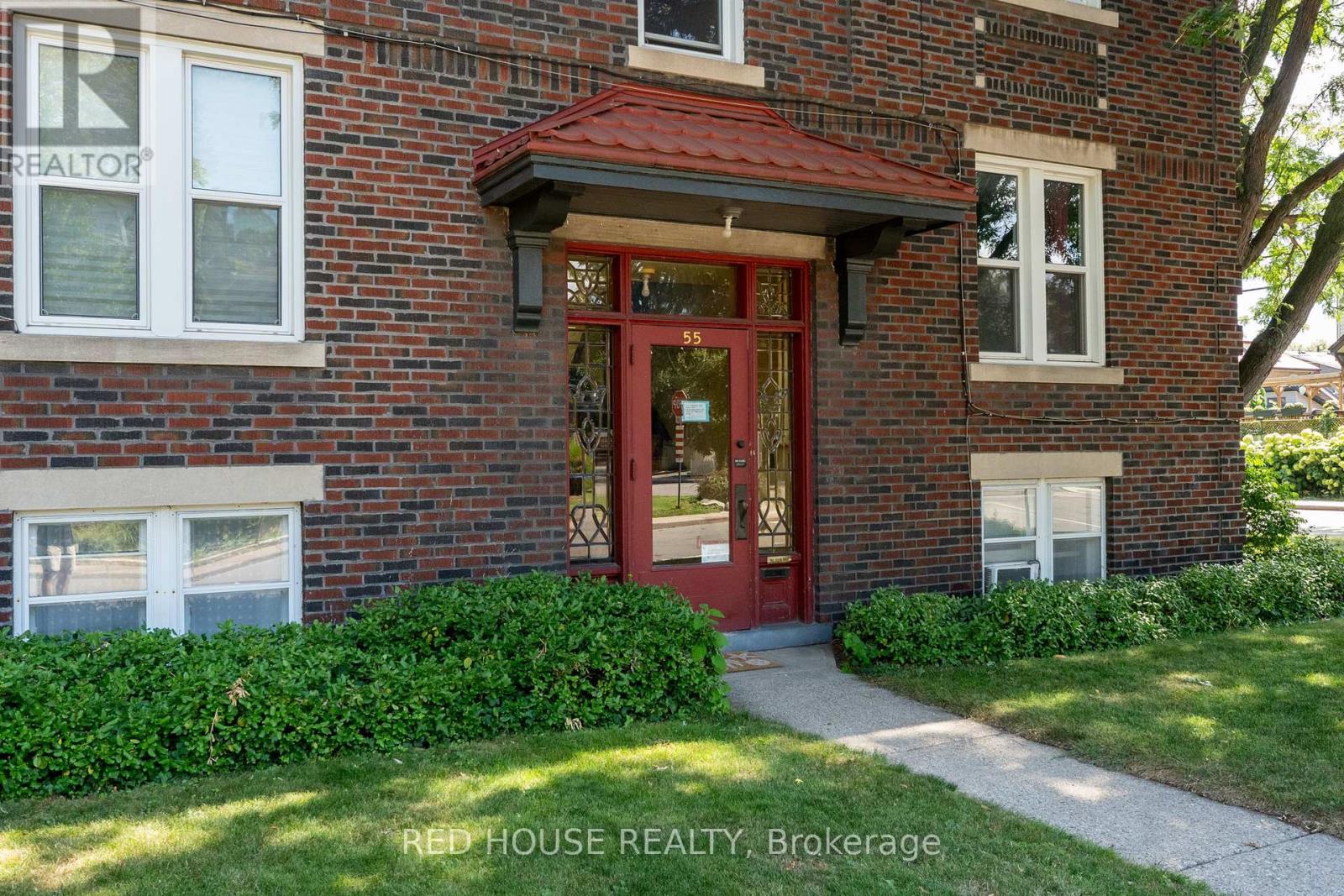 55 Balsam Avenue S, Hamilton (Stipley), Ontario  L8M 3A9 - Photo 2 - X12380922