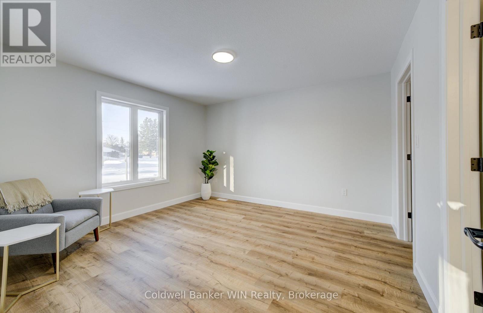 217 Elgin Street, Minto, Ontario  N0G 2P0 - Photo 16 - X12381112