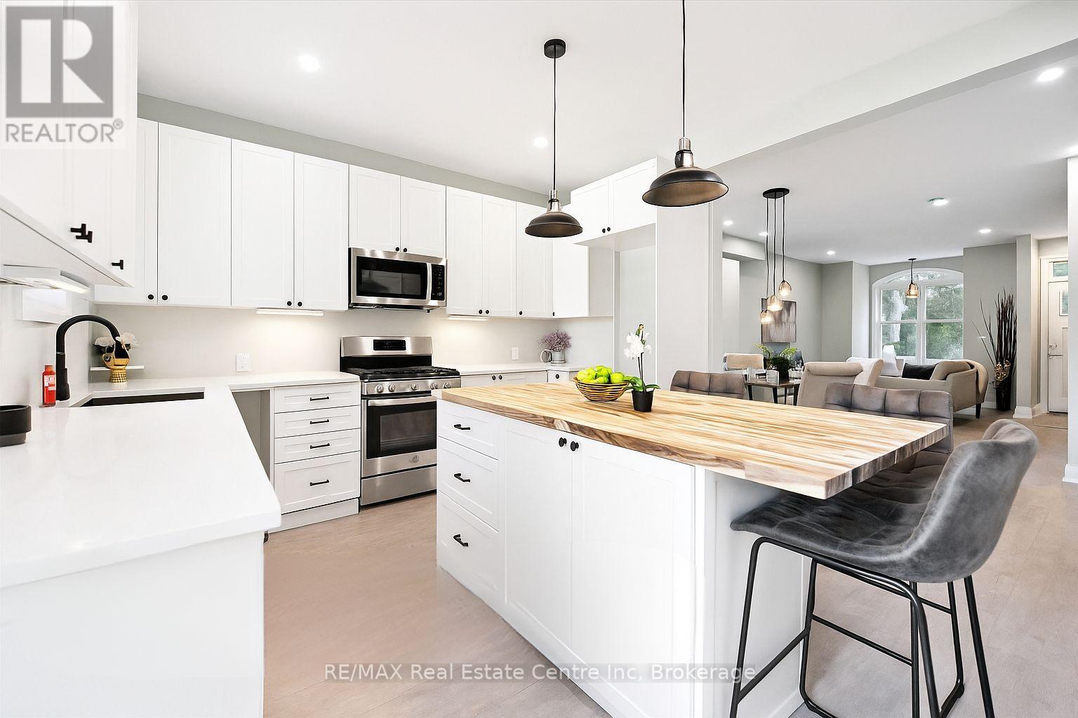68 SPRUCE STREET, Cambridge, Ontario