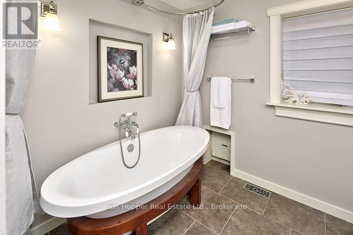 31 Richardson Road, Kincardine, Ontario  N0H 2C5 - Photo 16 - X12381228